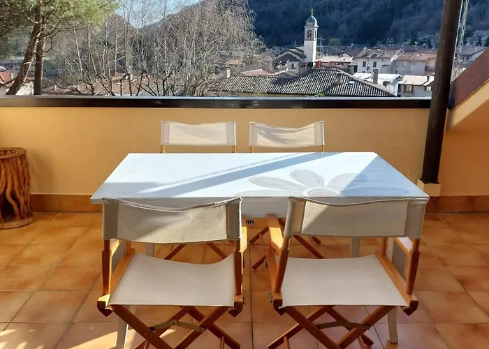 Apartamento 81, Bright Miniloft With View Barni