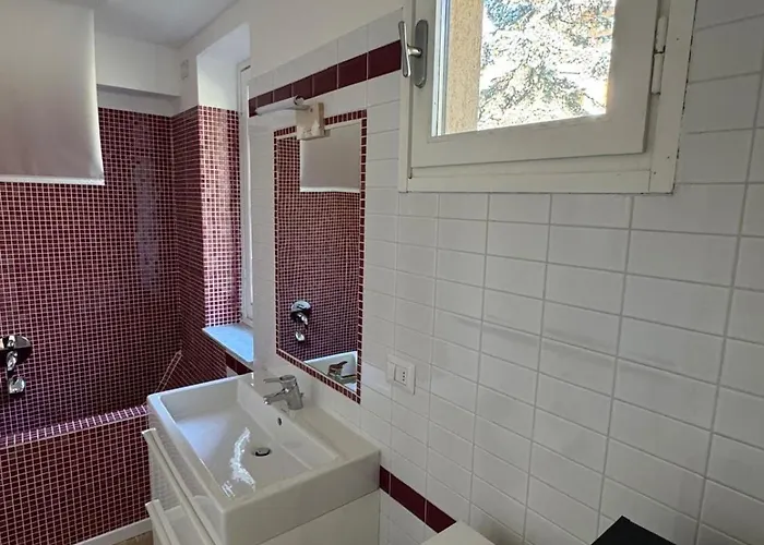 Apartamento 81, Bright Miniloft With View Barni